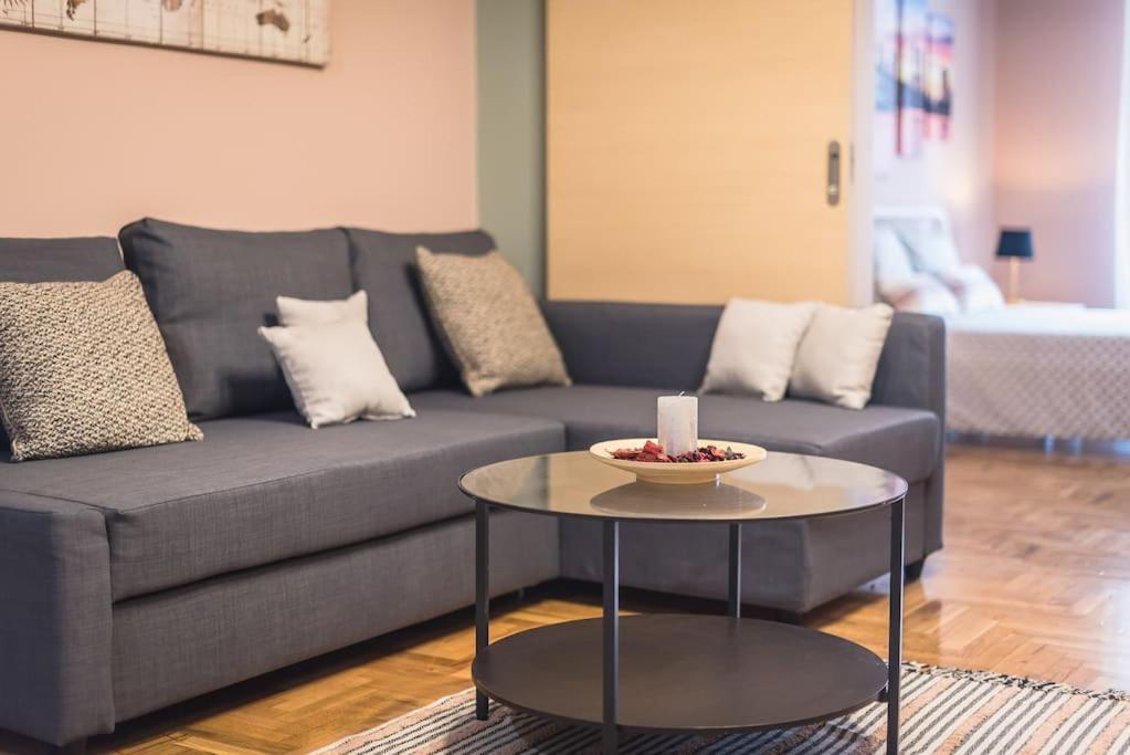 Rest Sleep Repeat By Museum-2 Apartment Атина Екстериор снимка