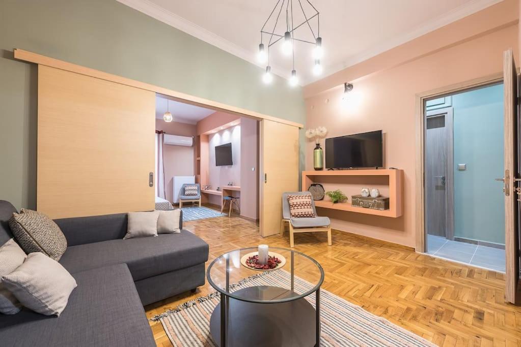 Rest Sleep Repeat By Museum-2 Apartment Атина Екстериор снимка